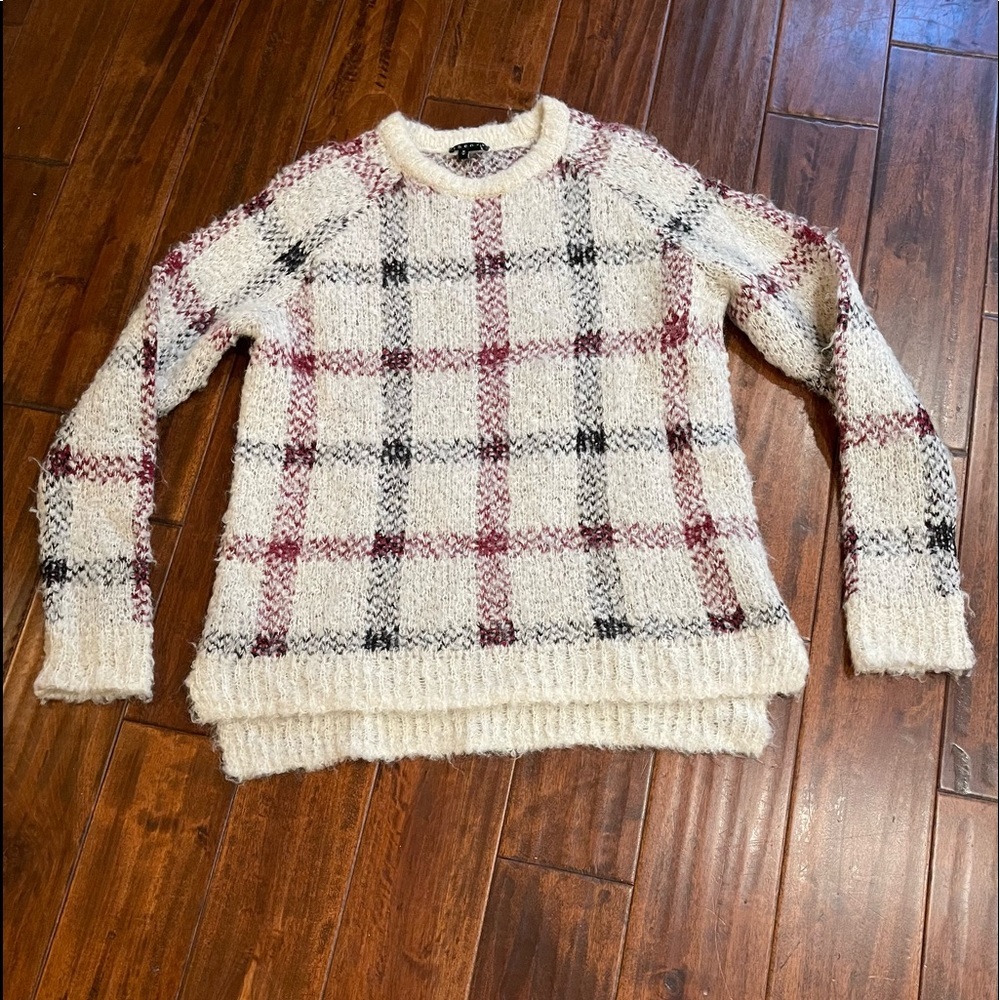 Really great and comfortable sweater - Picture 3 of 6